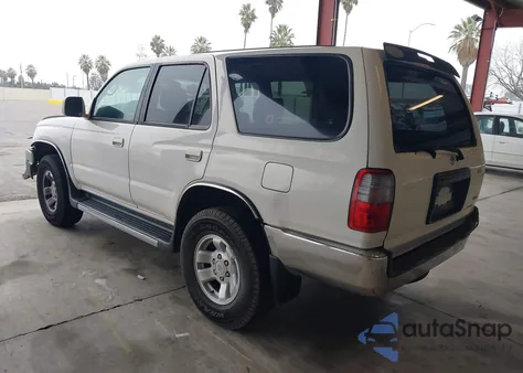 1999 Toyota 4Runner Sr5 V6 z USA, uszkodzony, nr VIN JT3GN86R8X0109423